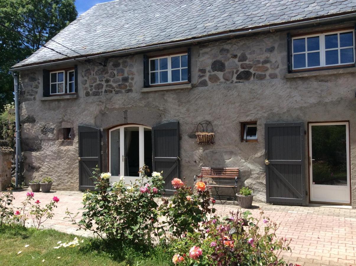 Chambre D'Hotes Grange De La Bastide Laveissière Exteriér fotografie